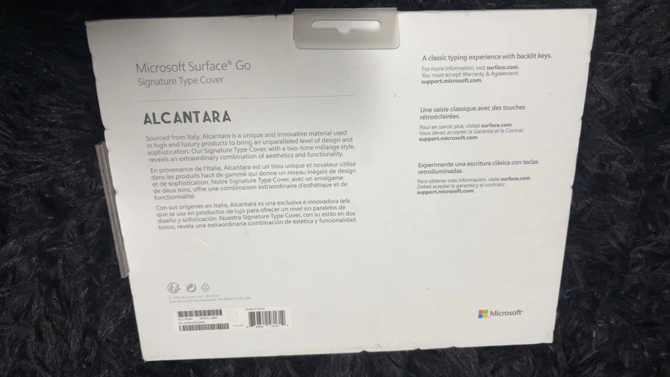 Microsoft Signature Keyboard Type Cover for Microsoft Surface Go - Image 2 of 3
