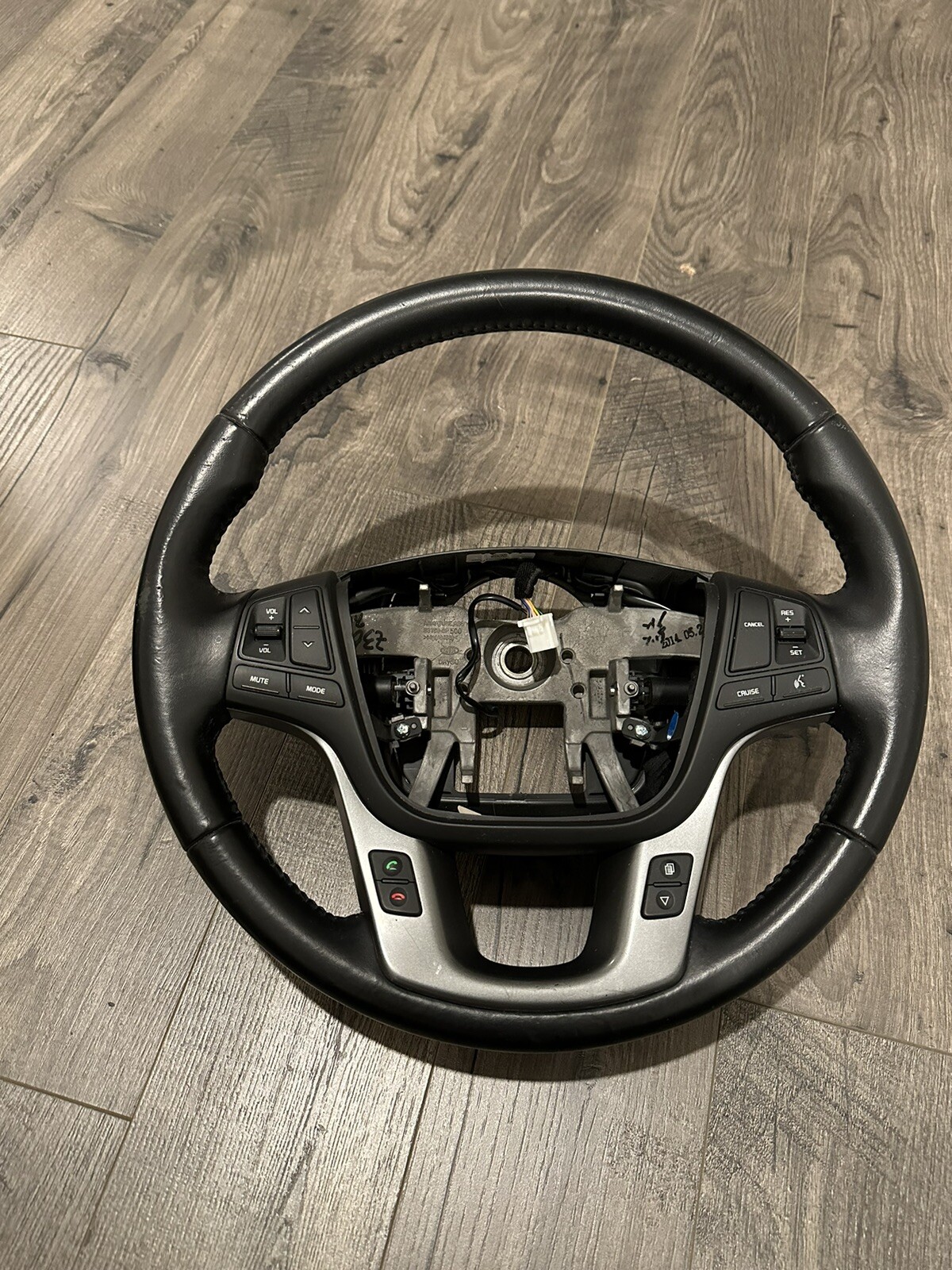 Kia OEM Steering Wheel For Kia Sorento Black Leather 561101U550VA 2014