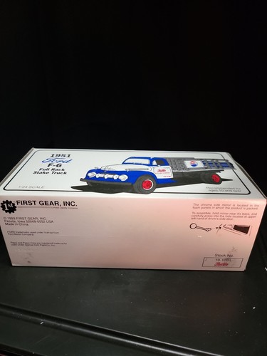 First Gear 1951 Ford F-6 Full Rack Stake Truck Pepsi-Cola 1:34 #19-1091 NIB - Picture 5 of 5