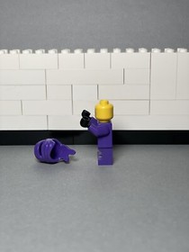 LEGO njo263 Lil&rsquo; Nelson - Dark Purple Robe. From set 70589 Rock Roader