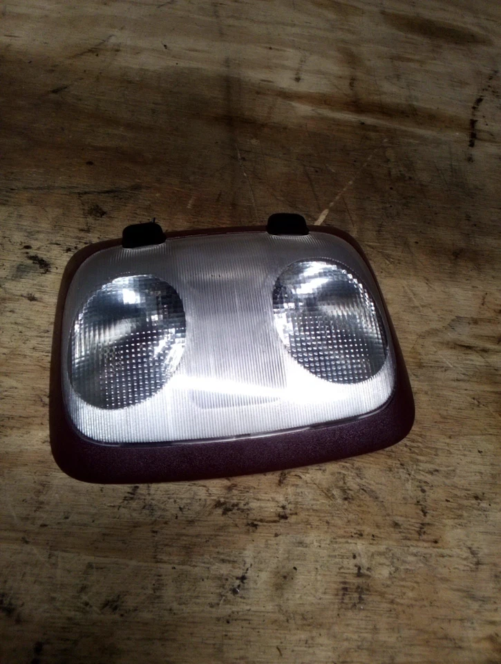 Grand Marquis F17B-13776-ADW 1987-2001 interior domo luz explorador Foto 2 de 4