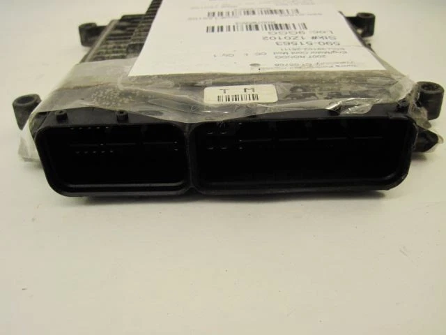 Computadora ECU ECM RONDO 2007 07 2008 08 2,4 L 39102-25111 795803 Foto 3 de 4