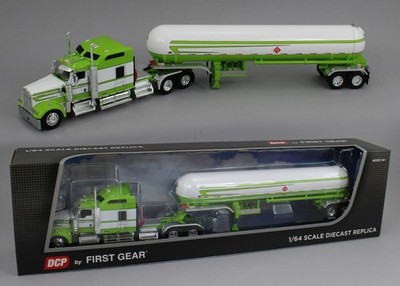 DCP 1:64 *WHITE & LIME* Kenworth W900L 86