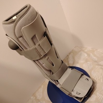 Breg BL514003 Genesis 3 Strap Tall Walker Size M