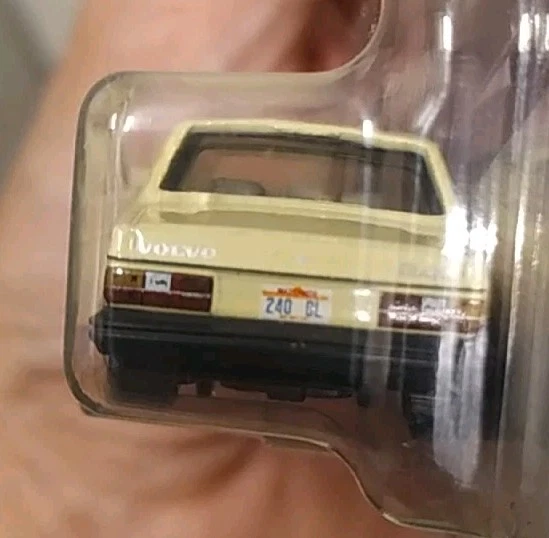 Matchbox 1986 Volvo 240 1:64 2025 - Immagine 4 di 4