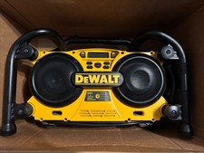 Dewalt DC011 Yellow AM FM Heavy Duty Battery Charger Worksite Radio 7.2 18V 120V