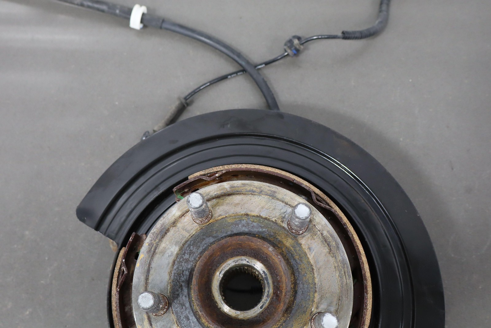 12-15 Jeep Grand Cherokee SRT8 Left Rear Suspension Knuckle Arms Spindle OEM LH