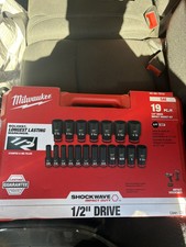 Milwaukee SHOCKWAVE 1/2 in. Drive SAE 6 Point Impact Socket Set 19-Piece 