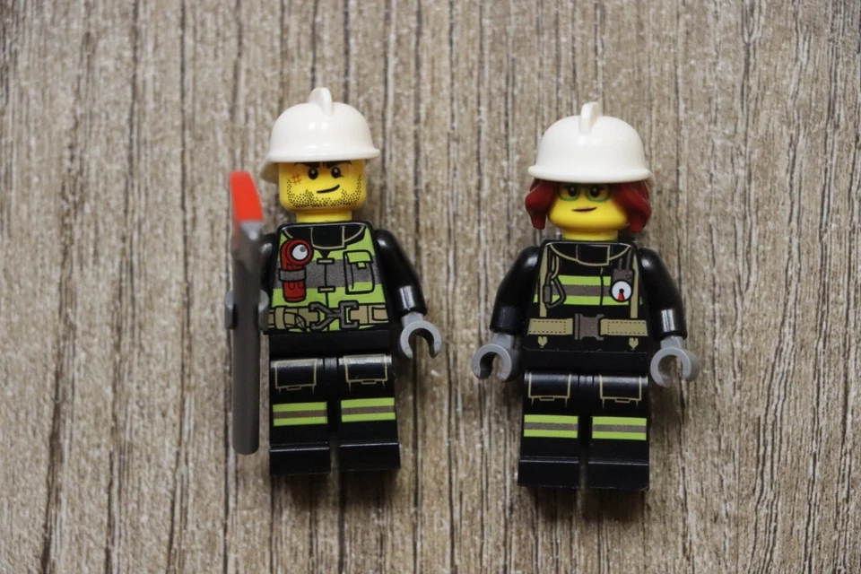 Camión escalera de bomberos LEGO® City 60280 100 % completo con instrucciones 4+ Foto 2 de 4