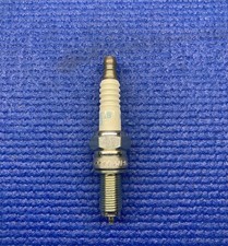 NOS NGK-1R CR8EIB10 Iridium Spark Plug