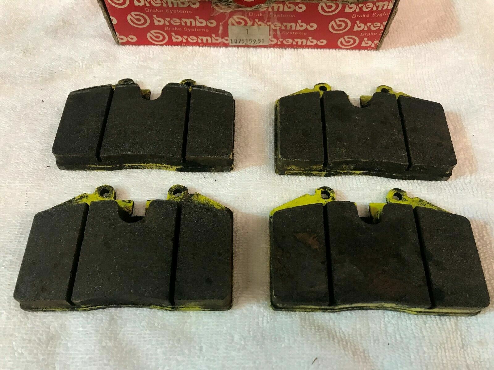 FERRARI 355 348 512 REAR BRAKE PAD SET BRAKE PADS CALIPER BREMBO OEM 70000875