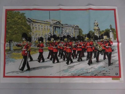 Vintage  Buckingham Palace England cotton Tea Towel Souvenir  28 x 18 guards