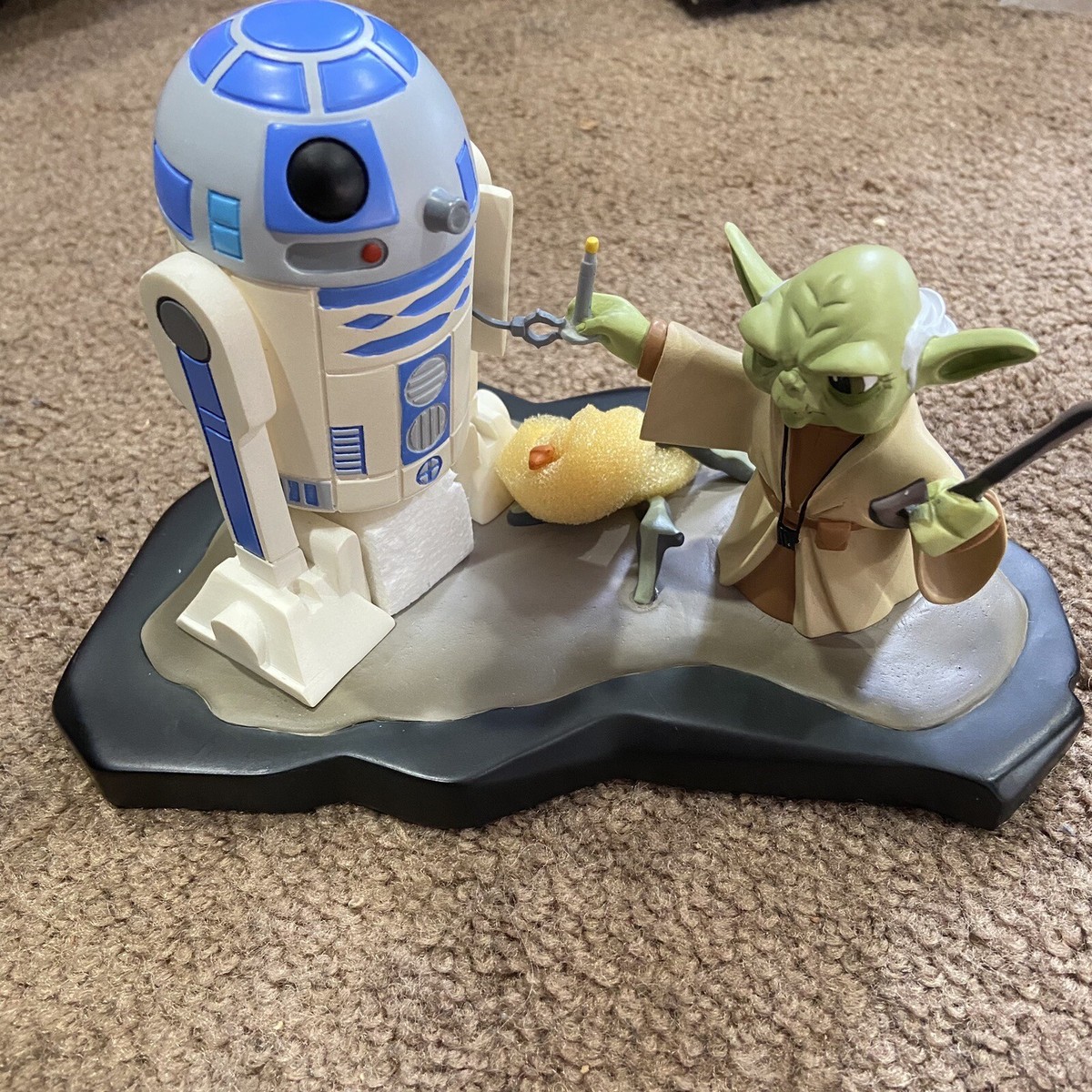 Yoda & R2-D2 Star Wars Animated Limited Edition Maquette Gentle