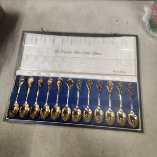 The Franklin mint zodiac spoons set Vermiel In Box