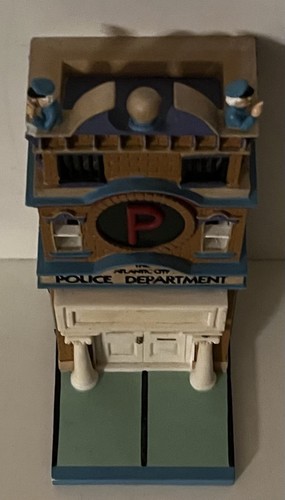 Department 56 Monopoly Atlantic City Police Department - ungetestet / ohne Adapter / wie besehen - Bild 2 von 24