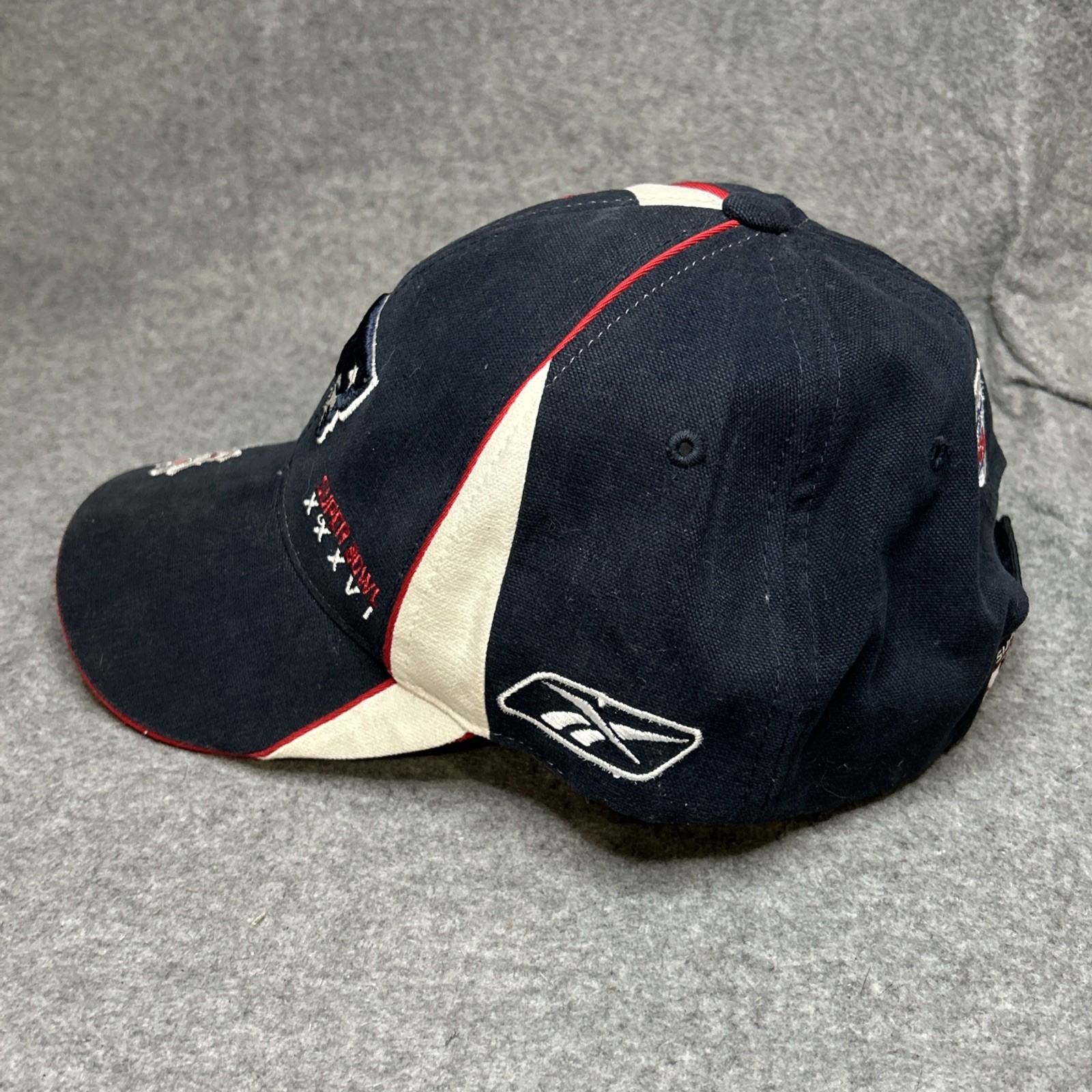 New England Patriots Super Bowl XXXVI Champions Locker Room Hat NFL Reebok EUC thumbnail 2