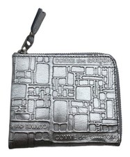 COMME des GARCONS LOGO IN RILIEVO