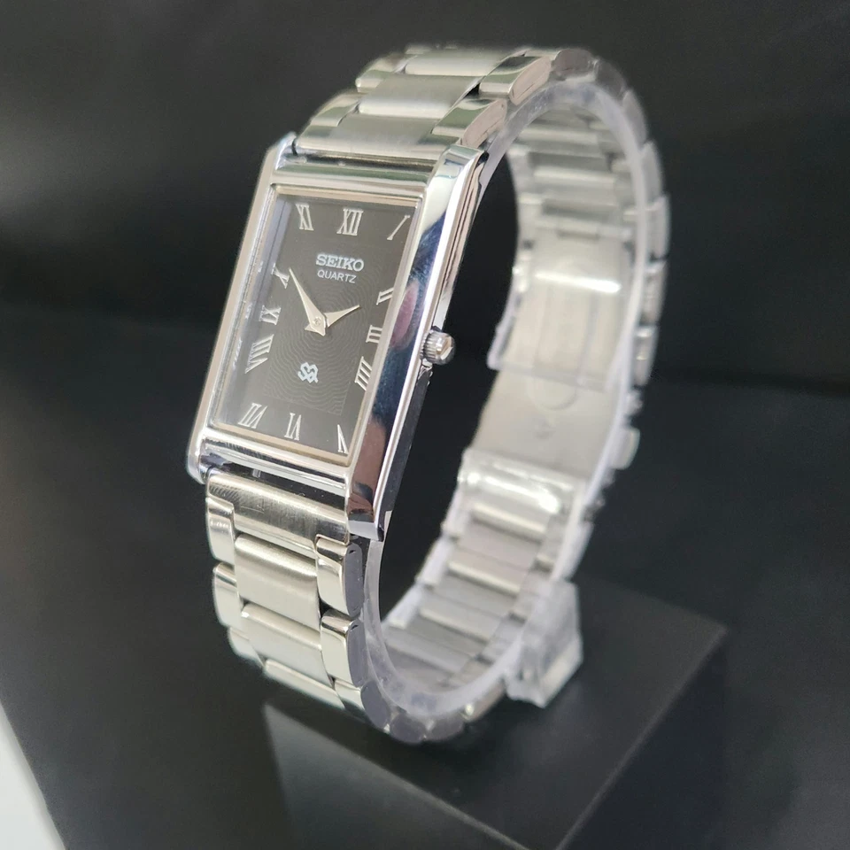 Vintage Seiko Slim Quartz Black Face Gentlemen's Wrist Watch - FREE SHIPPING - Image 3 of 4