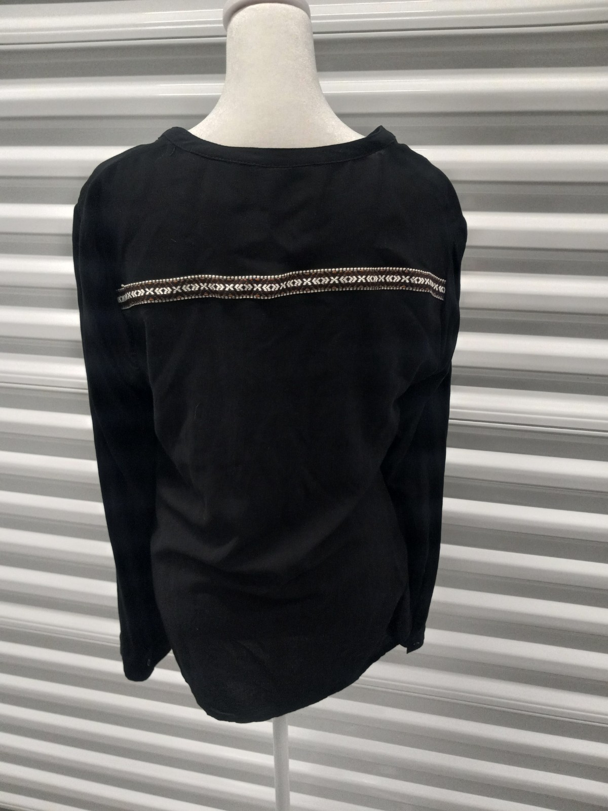 BKE Native Split Neck Beaded Button-Up LS Shirt W… - image 3