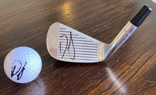 Rare lot de 2 articles Dustin Johnson PGA LIV Golf Tour Legend signé Iron Club & Ball