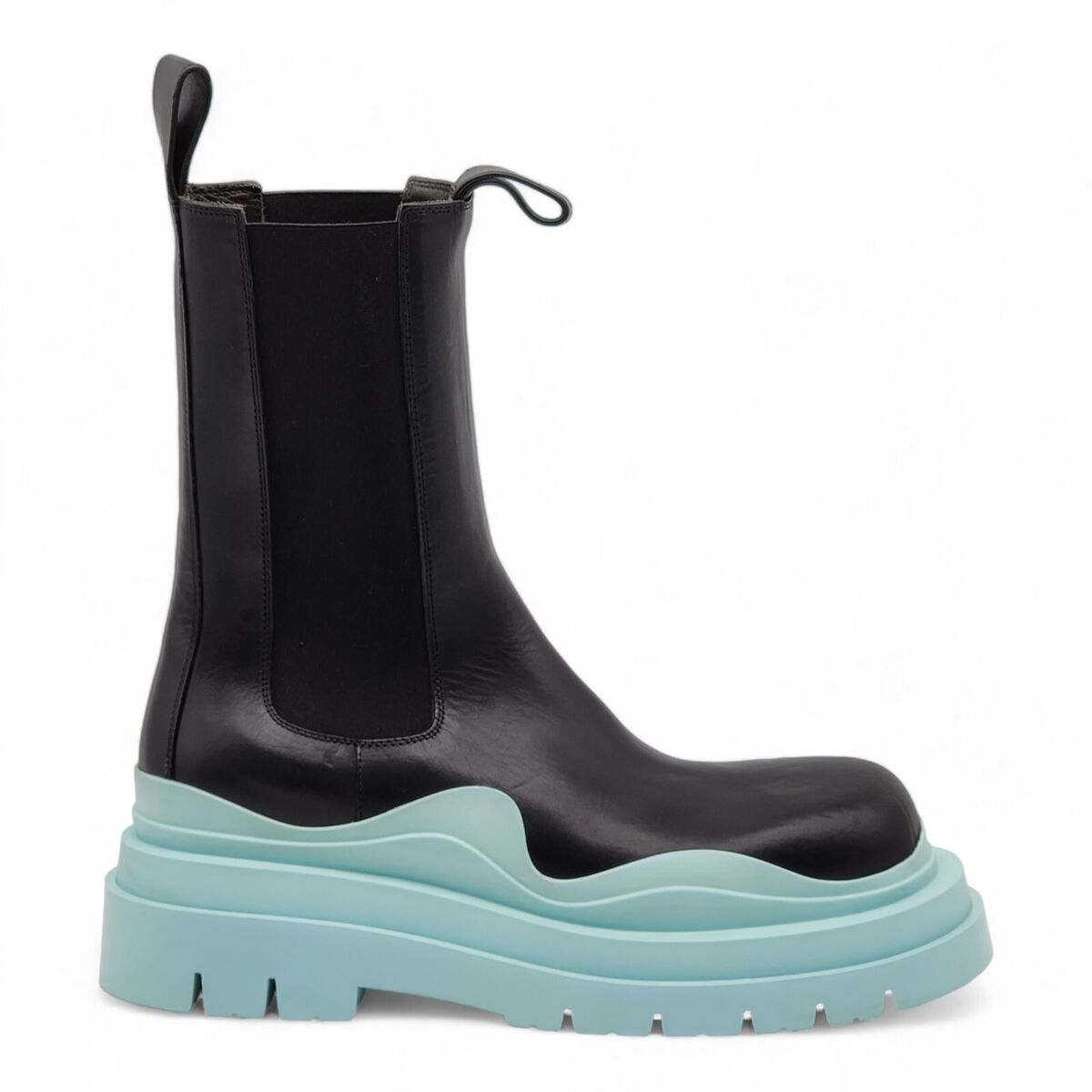 Bottega Veneta Tire Chelsea Boots Leather Black Pale Blue EU Bottega Veneta Tire Chelsea Boots Leather Black Pale Blue EU