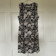 NEW Tommy Hilfiger Dress Women’s Size 12 Sleeveless Flattering Style