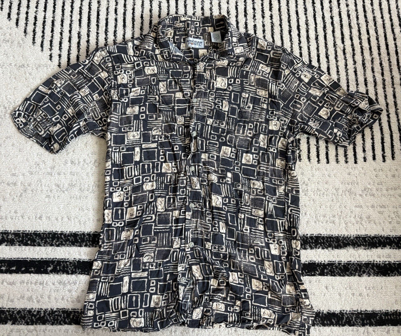 Windham Pointe Geometric Abstract Pattern Button-… - image 1