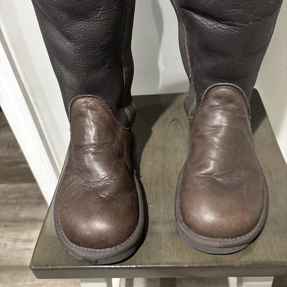 UGG Locarno Leather Boots Size 7 Sheepskin Lined Tall Winter Brown Women's 5191 - Image 2 of 4