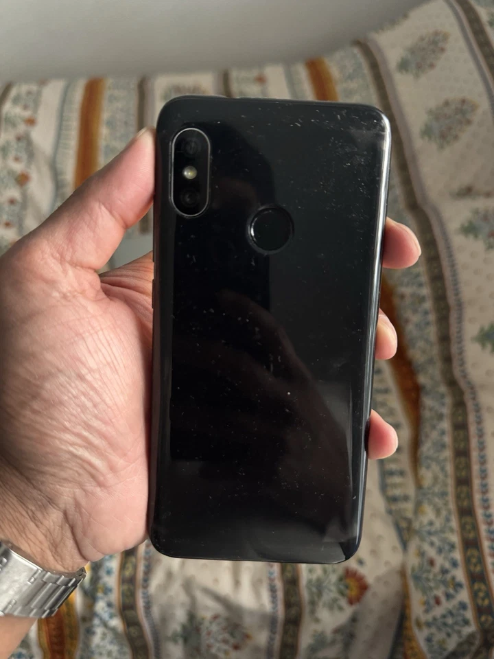 Xiaomi Mi A2 Lite · 64GB, photo 2 of 5