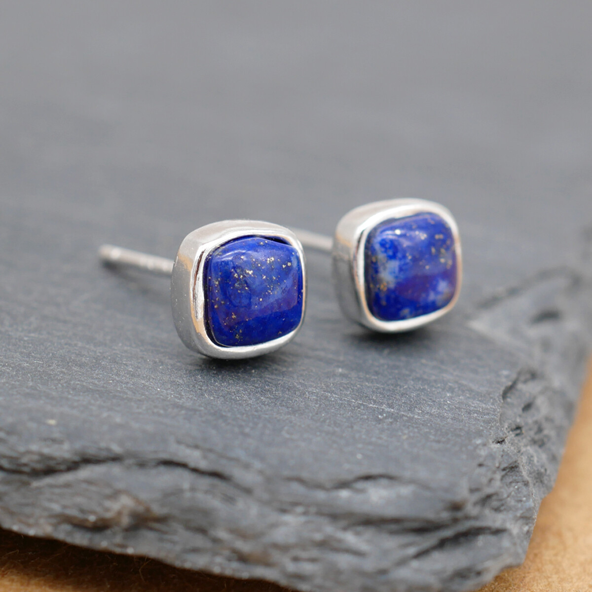Lapis LazuLiです！ Amazon.com: Amazing Gemstone Lapis Lazuli Crystals&Healing