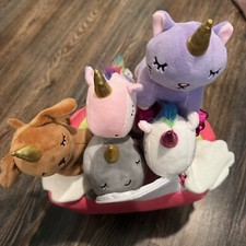 Pixie Crush Arco Iris Unicornio Peluche Animal Set -5 Babycorns Y Estuche Arco Iris