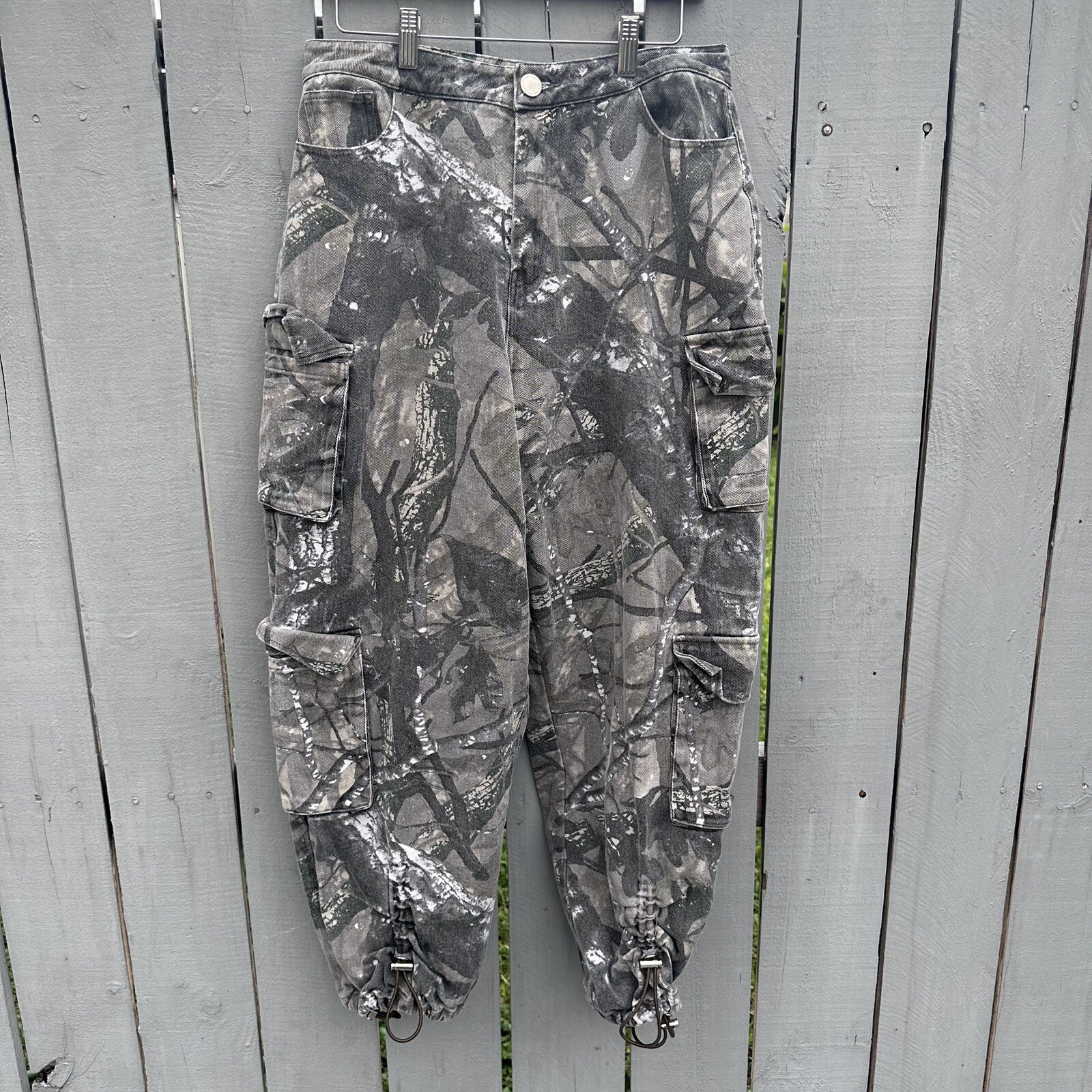 Maniere de Voir Mens Camo Cargo Pants Tapered size 31 Gem