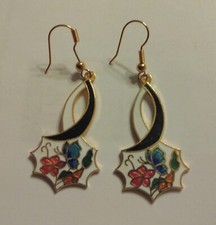 Vintage Enamel Gold Tone Butterfly Flower Dangle Hook Earrings