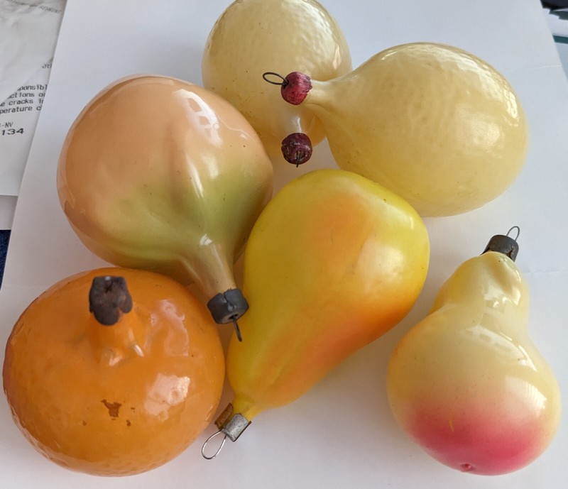 ANTIQUE German or Russia Glass Christmas 6 Ornaments 75-100 Y Old Painted Fruit 