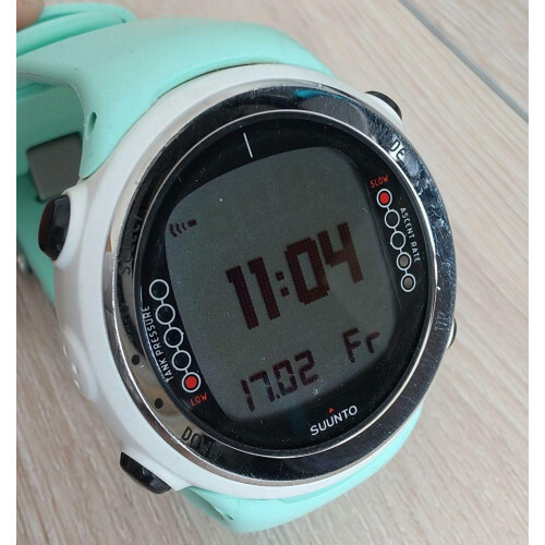 SUUNTO - SUUNTO Ｄ４　ダイブコンピューター Amazon.co.jp: Suunto D4i Novo スキューバダイビング