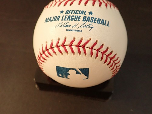 HIDEKI MATSUI SIGNED BASEBALL PSA CERT #AI91499 - Picture 4 of 6