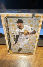 2025 Topps Series 2 - Robert Suarez #633 Holiday