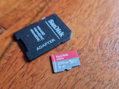 SanDisk Ultra micro SD XC 200 GB + Adapter   Class 10 / UHS-I / A1