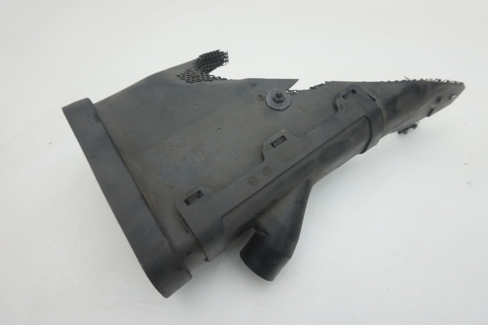 Rear Left Driver Side Air Intake Duct OEM 86687700 Ferrari 488 Spider 2017
