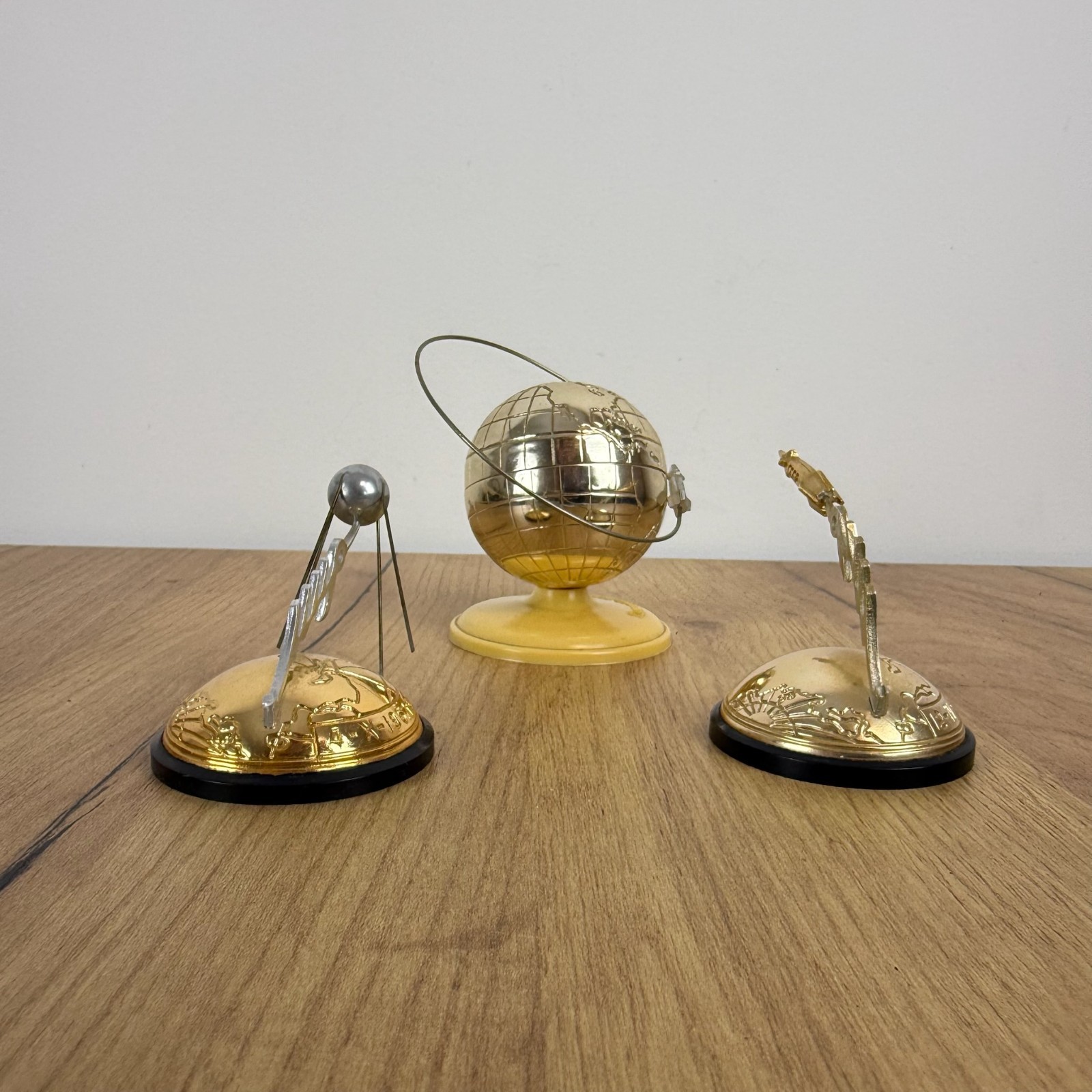 VINTAGE ROCKET SPUTNIK GLOBE VOSTOK RUSSIAN SPACE PROGRAM 3 SOUVENIRS USSR CCCP