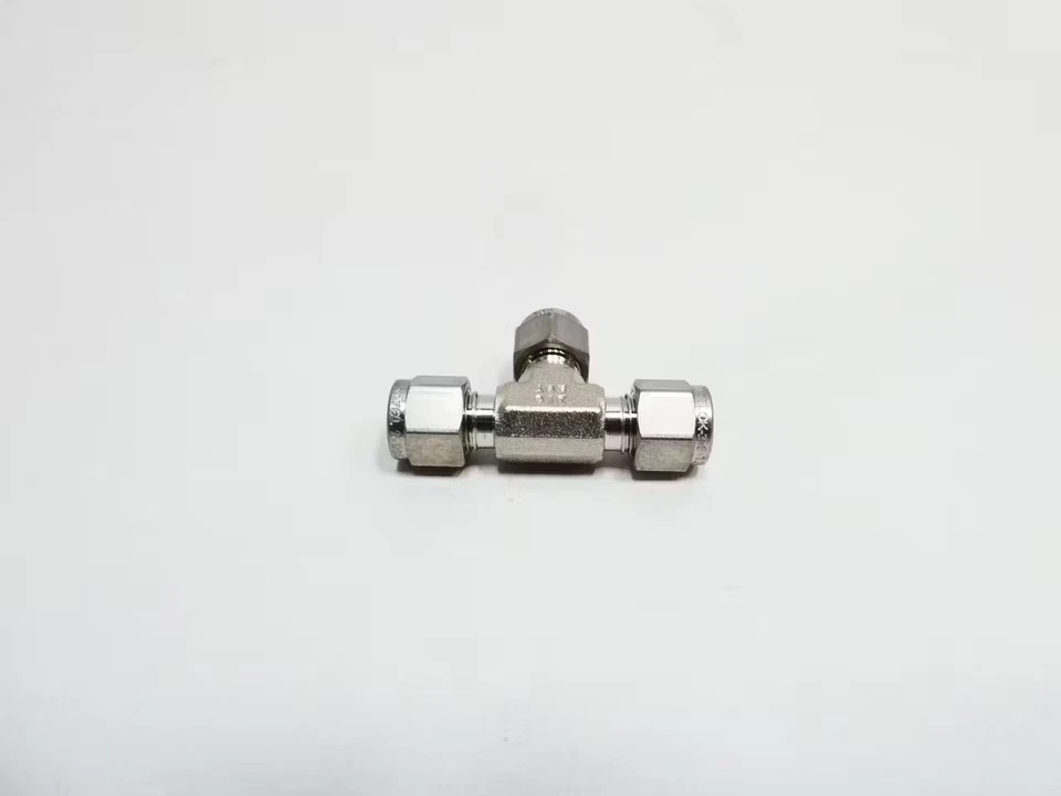 Box Of 100 Swagelok SS-400-3 Stainless Union Tee 1/4in Tube - Image 3 of 4