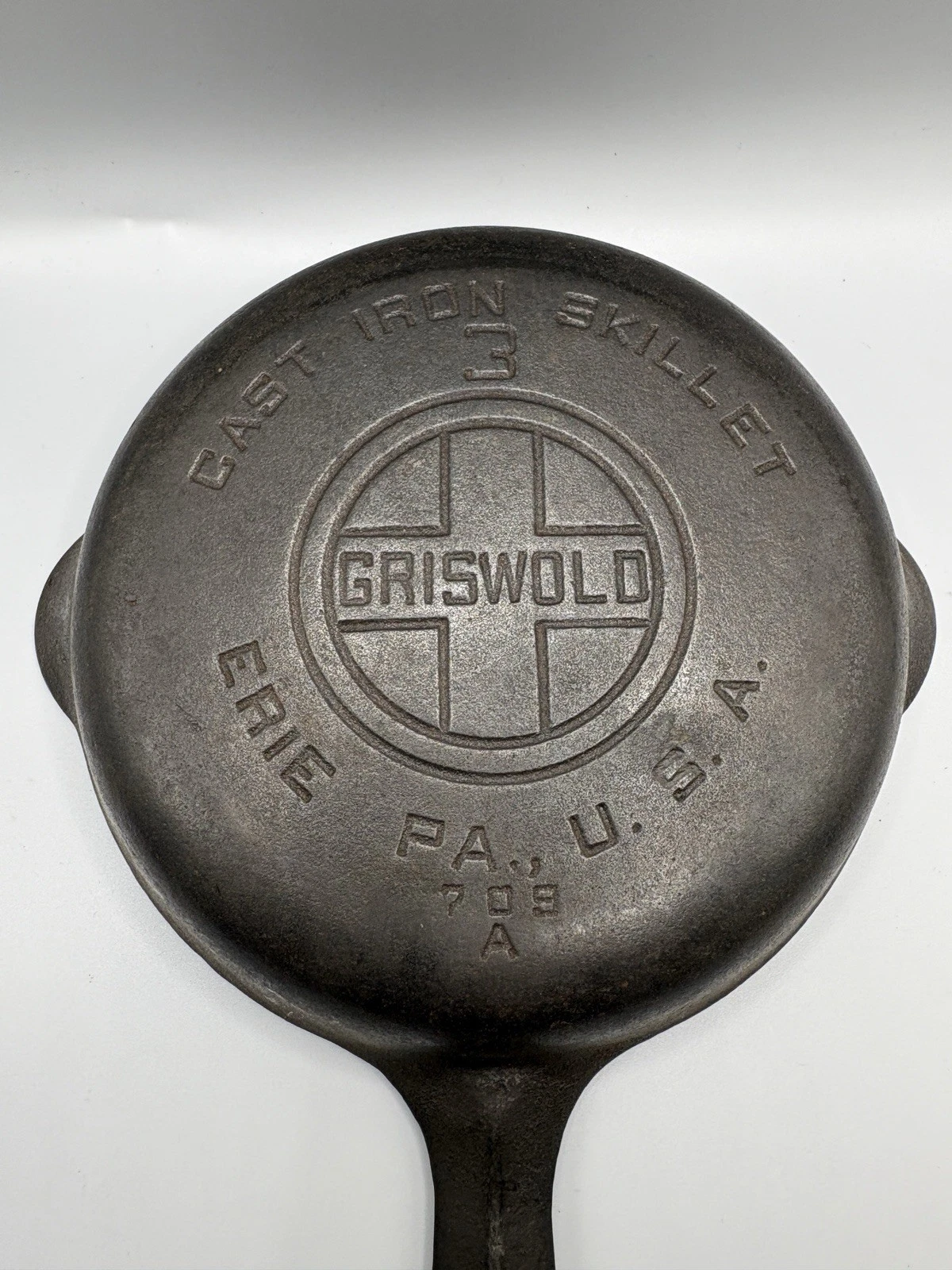Vintage Griswold No. 3 #709 cast iron skillet Frying Pan Erie PA Large Logo