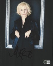 MARIA BAMFORD COMEDIAN SIGNED 8x10 PHOTO STAND UP COMEDY ACTRESS BECKETT COA