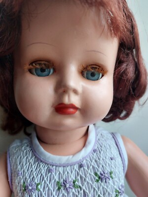 Poupée en porcelaine, JUMEAU | May & Associes