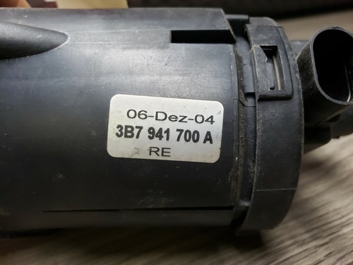 2001 - 2005 Passat B5 Front Right FR RF Passenger Side Fog Lamp Light Assembly - Picture 11 of 12