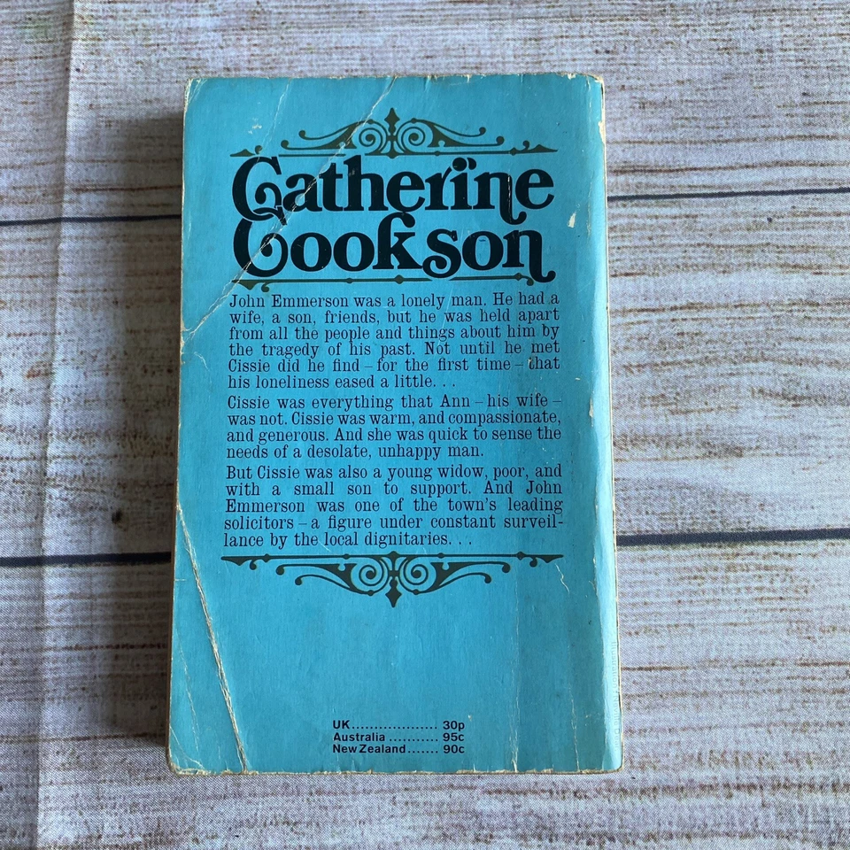 The Unbaited Trap by Catherine Cookson ~ 1972 paperback ~ romance - Image 3 of 4