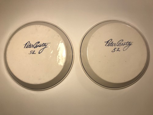 RARE Set of Two Mid-Century Hand Painted Ceramic Plates by Peter Crotty England - Picture 3 of 5