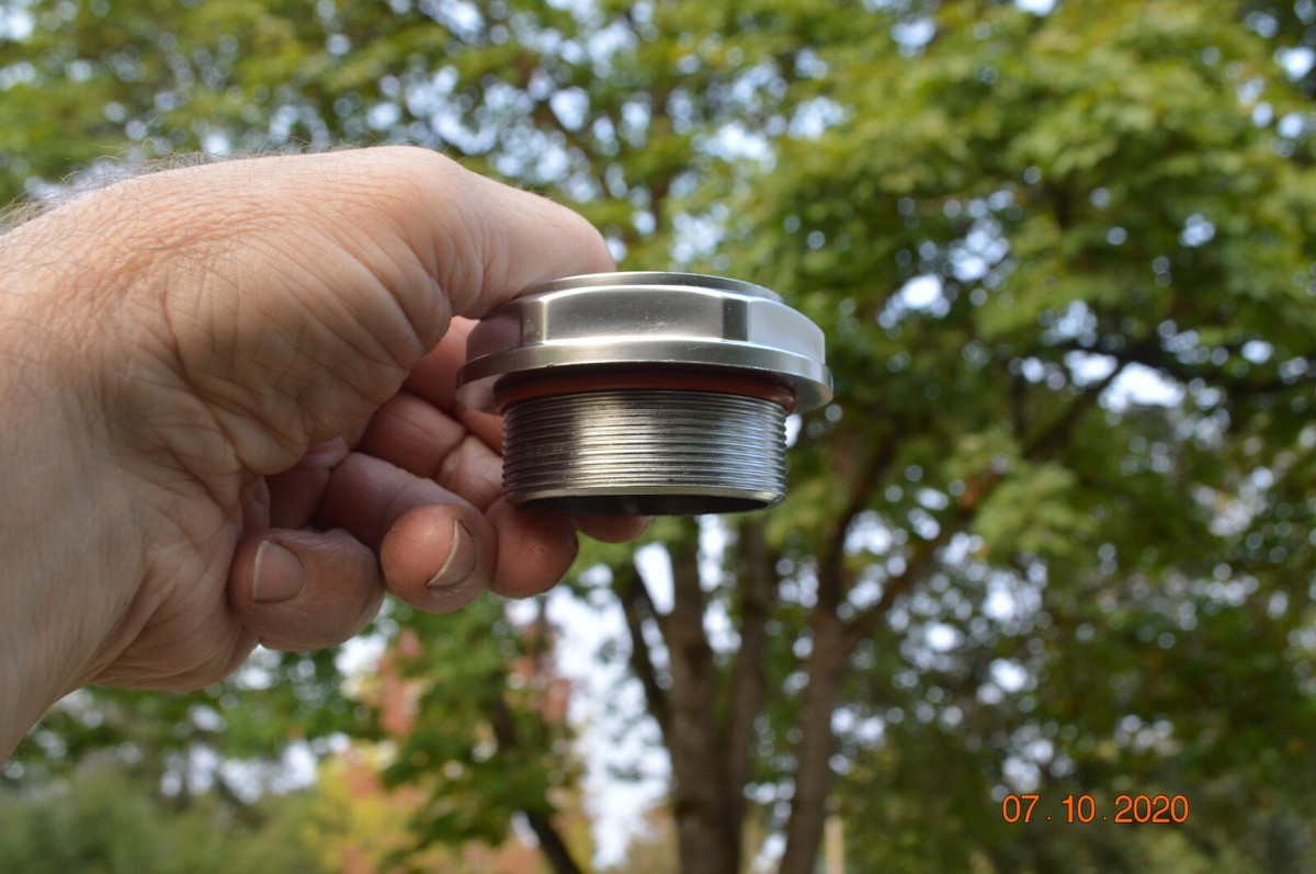 American Racing Custome Chrome/Silver Center Cap Part # 108G7