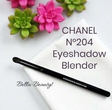 Chanel N  204 LES PINCEAUX DE CHANEL -Rounded Eyeshadow Brush     NEW 