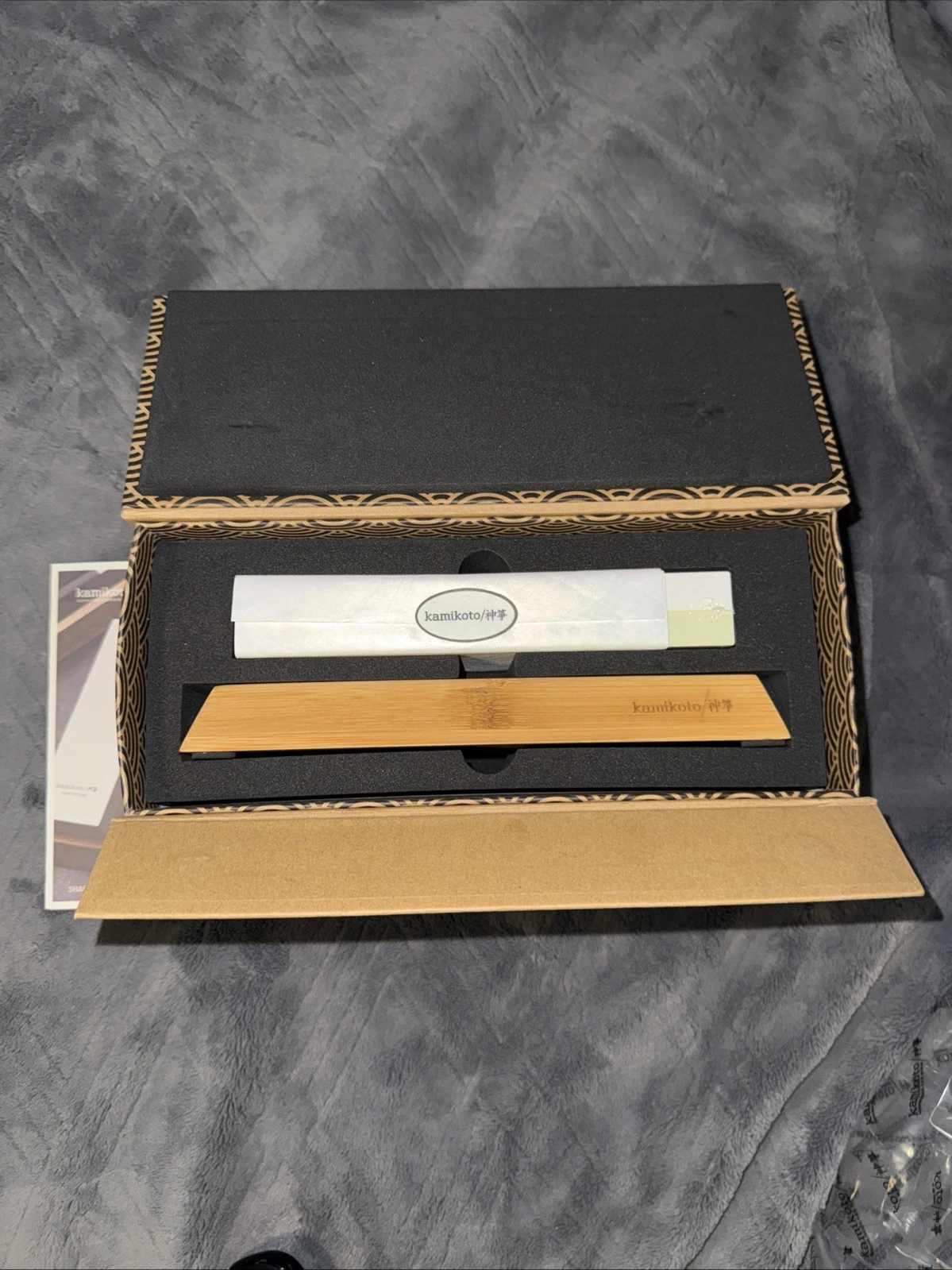 Kamikoto Knife Sharpening Whetstone White 1000/3000 Toishi
